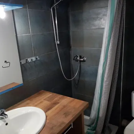 Confortable Maison Avec Terrasse A Dans Le Apartmán *