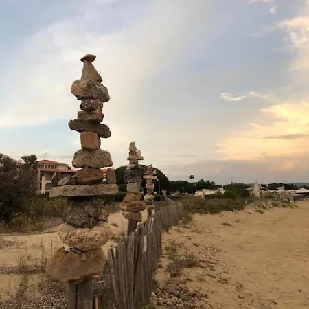 Apartment Confortable Maison Avec Terrasse A Dans Le La Londe-les-Maures