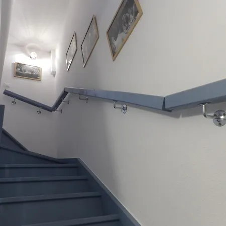 Confortable Maison Avec Terrasse A Dans Le *